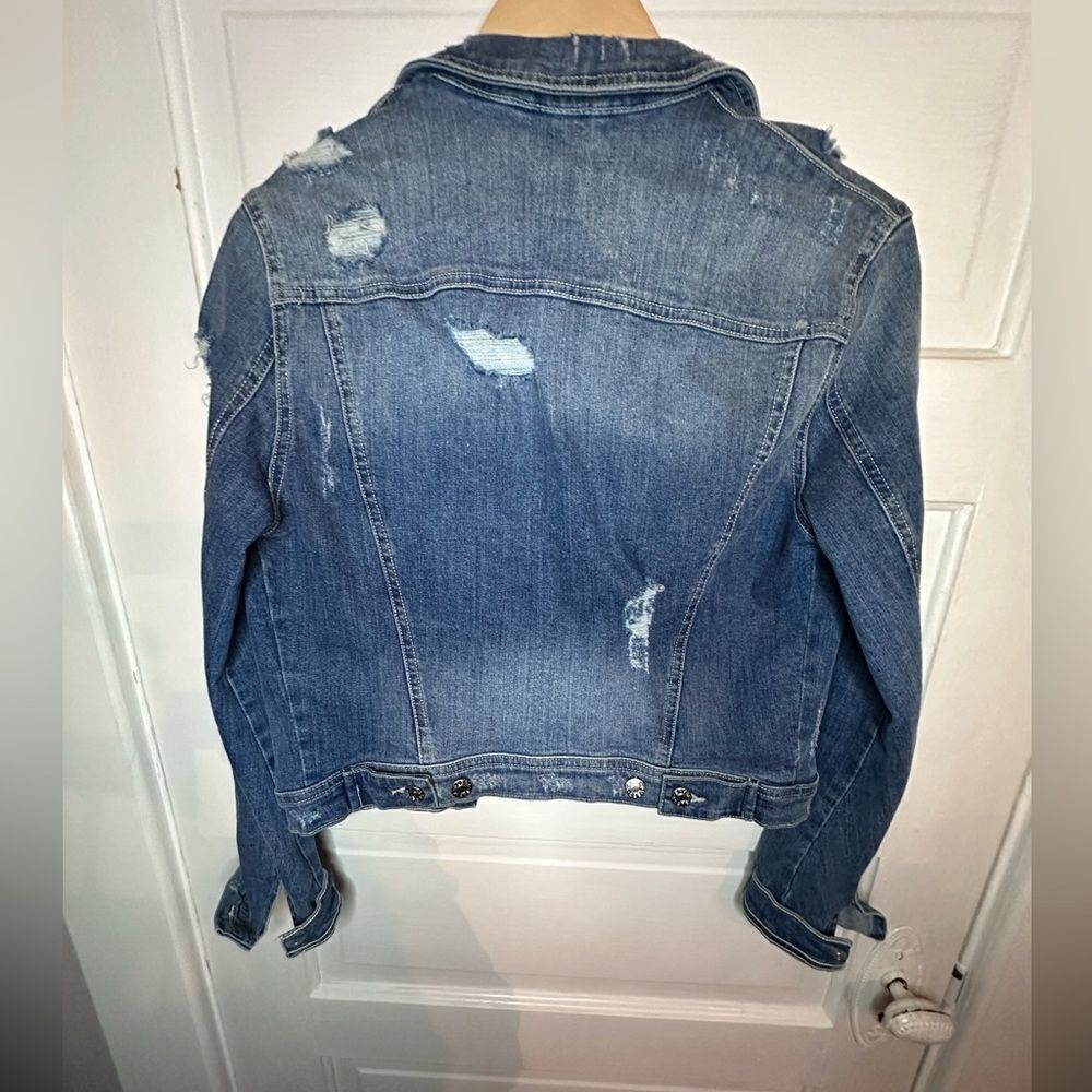 GUESS Distressed Jean Jacket Size Medium - Picture 4 of 6